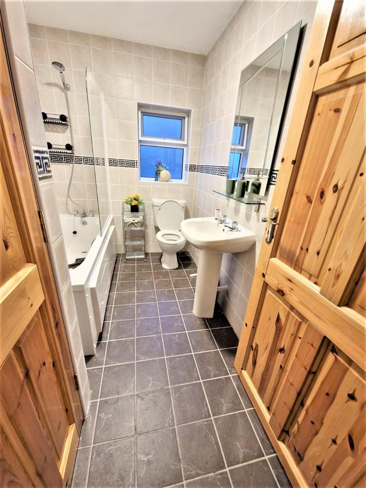 No1 Harbour View Apartment Killybegs
